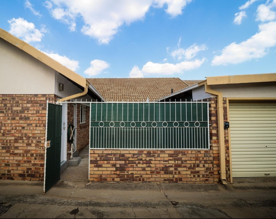3 Bedroom Property for Sale in Elandsrand North West
